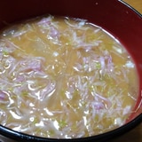 キャベツと菊のお味噌汁